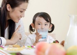 Tại sao bé ăn đúng cách mà vẫn không tăng cân