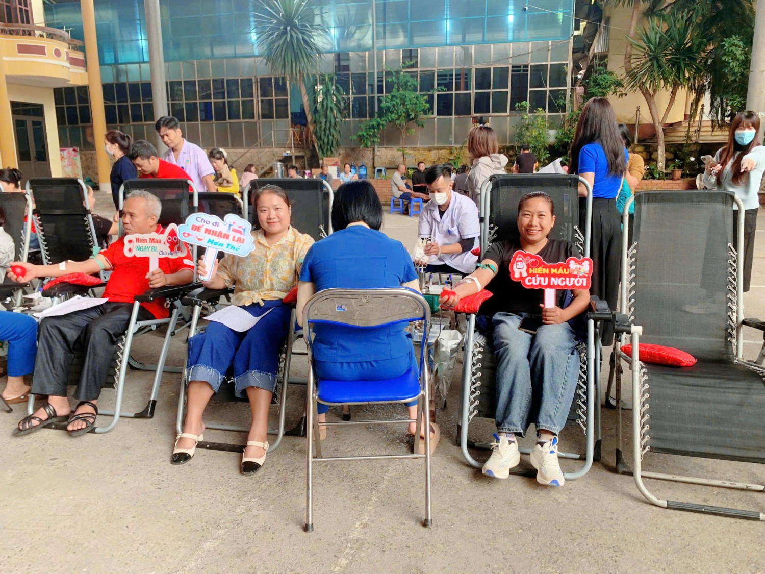 Trường Mầm non 20/7 tham gia Hiến máu tình nguyện