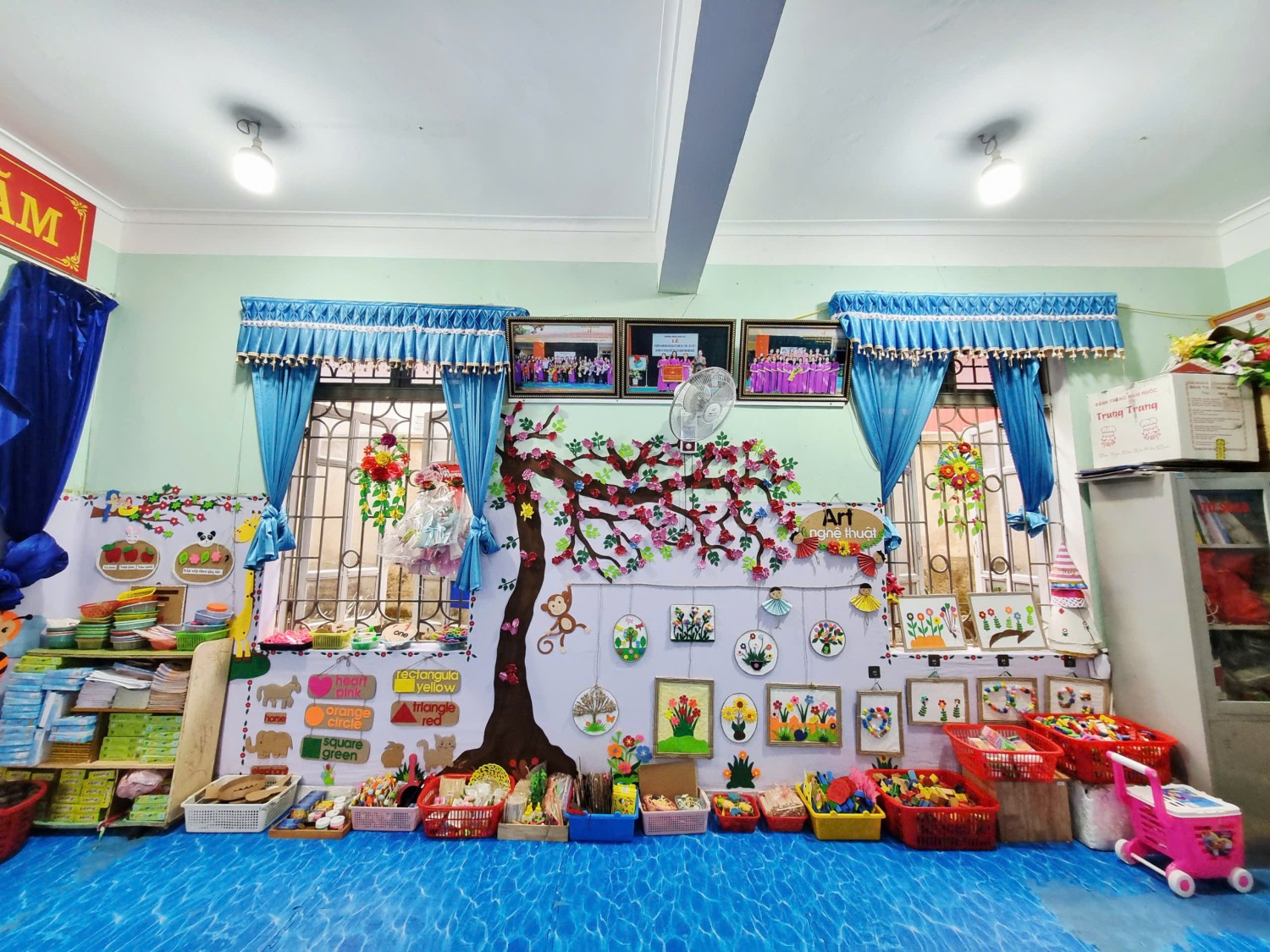 Hội thi "Trang trí lớp tạo môi trường cho trẻ hoạt động theo hướng Sáng- Xanh- Sạch- Đẹp- An toàn-Thân thiện" năm học 2025 - 2026